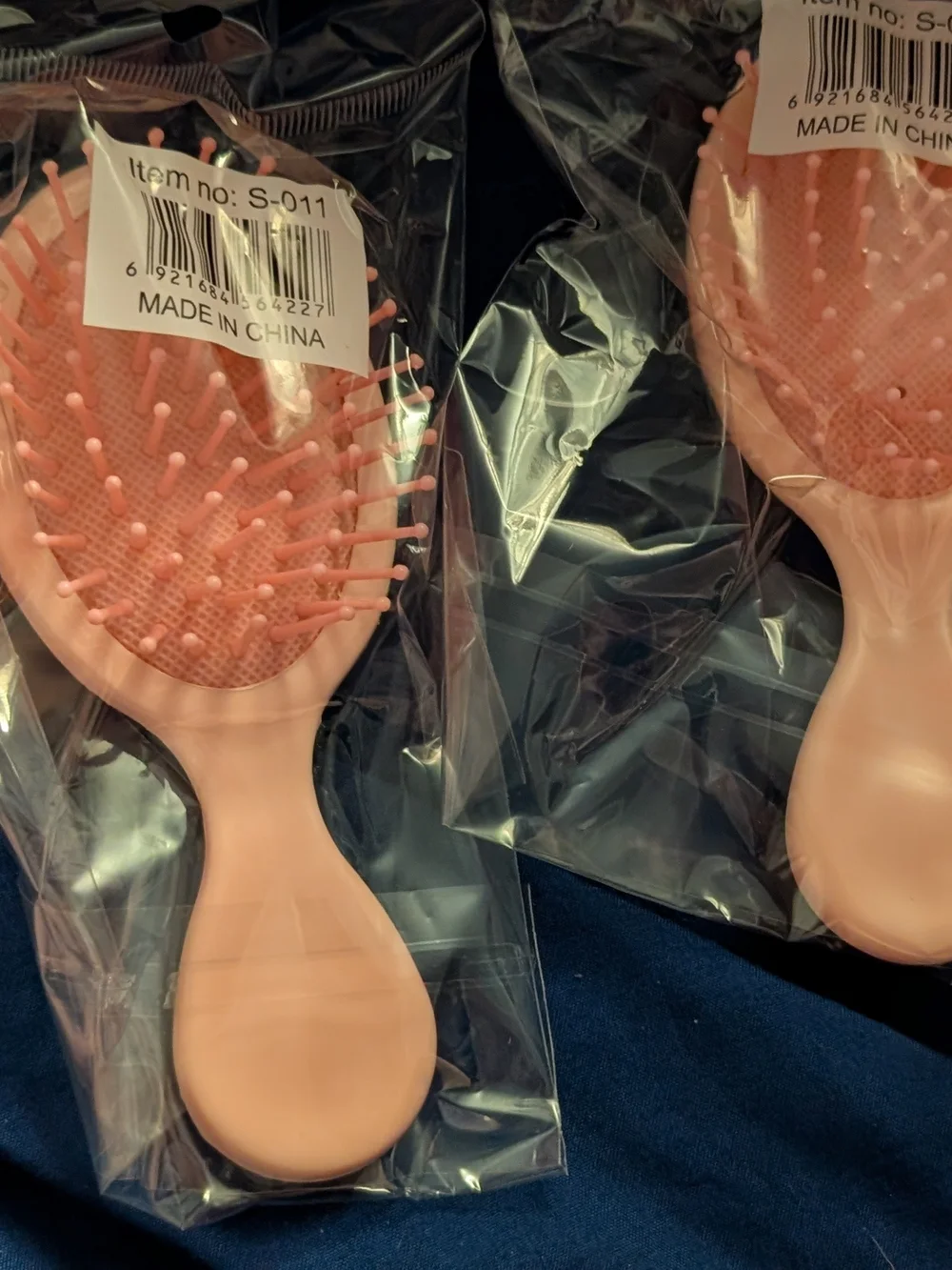 🦋 Pick 1 Betty Pink Detangling Hair Brush - Design